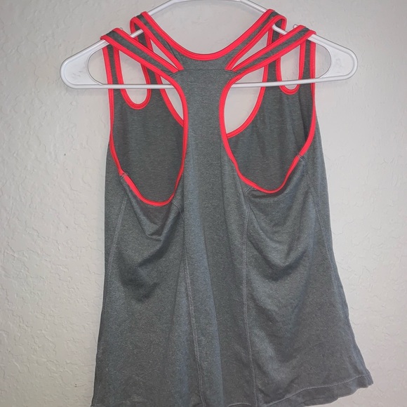 Workout tank - Picture 2 of 2
